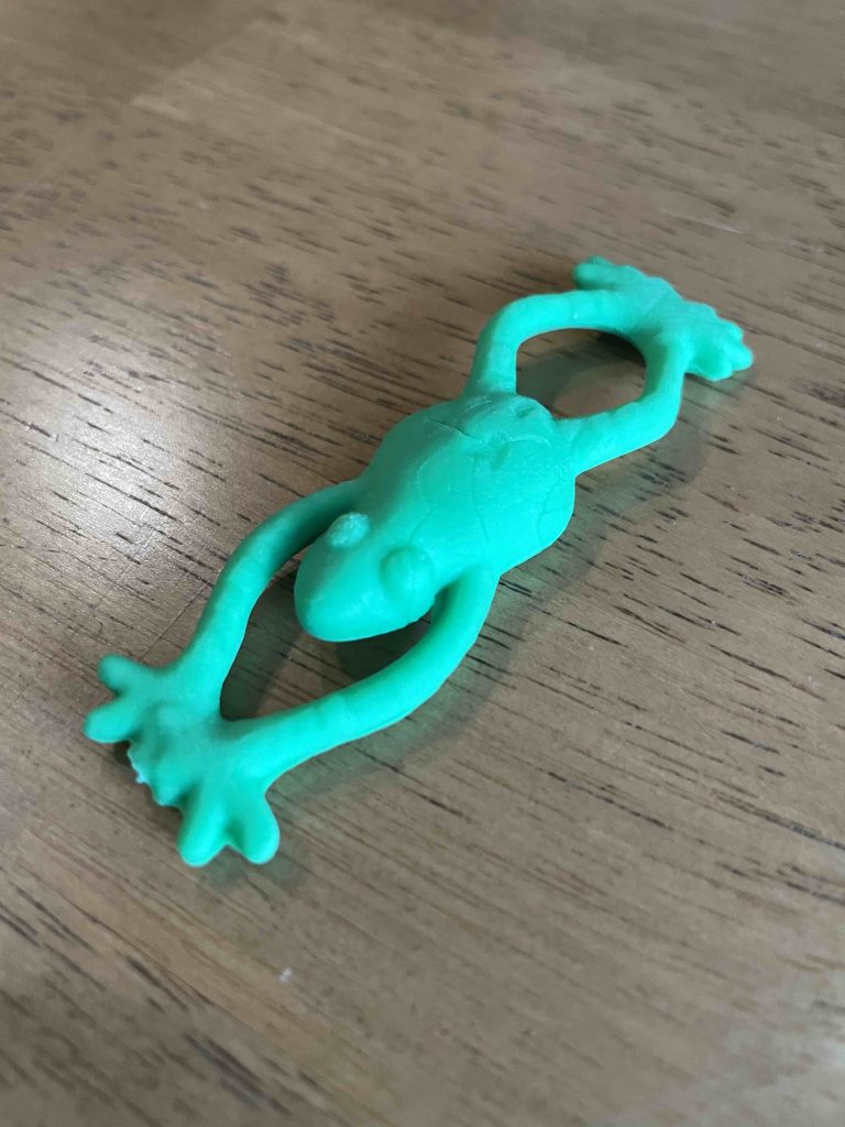 Stretchy flying frog party favor